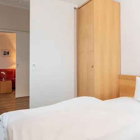 Apartment Geschmackvoll Eingerichtete Mit Grossem Balkon In