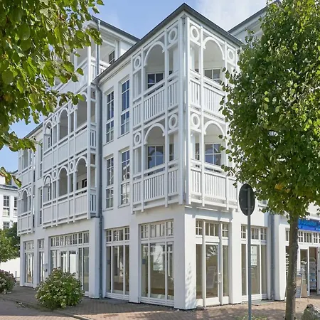 Geschmackvoll Eingerichtete Mit Grossem Balkon In Apartment *
