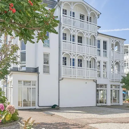 Geschmackvoll Eingerichtete Mit Grossem Balkon In * Sellin (Rugen)